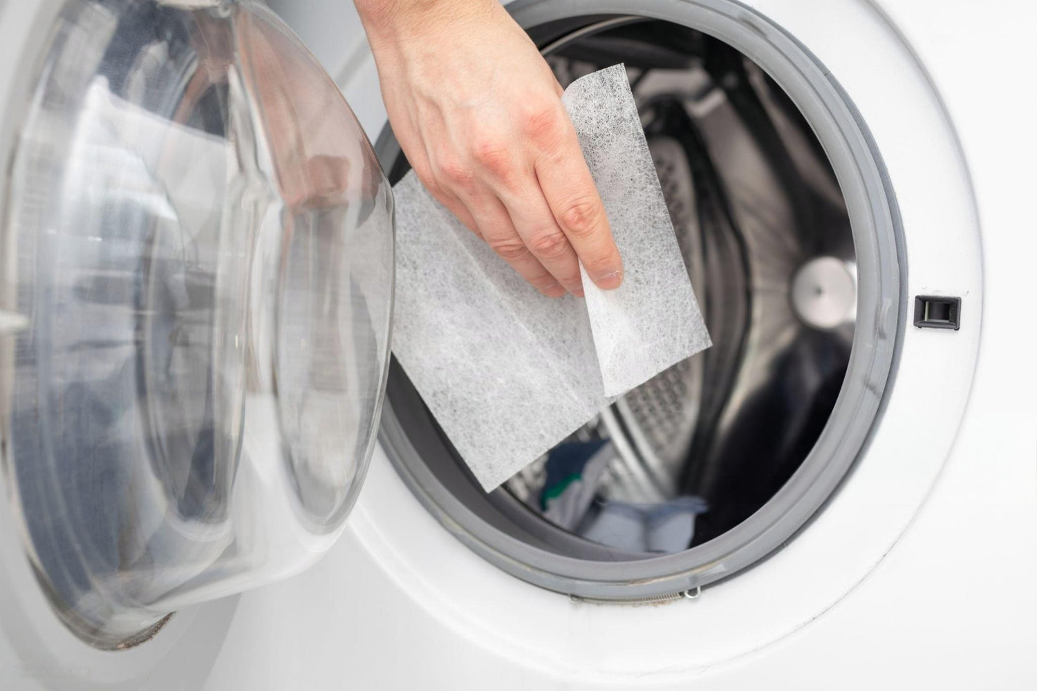 Effortless Freshness: How Dry Cleaning Sheets for Dryer Save You Time and Money