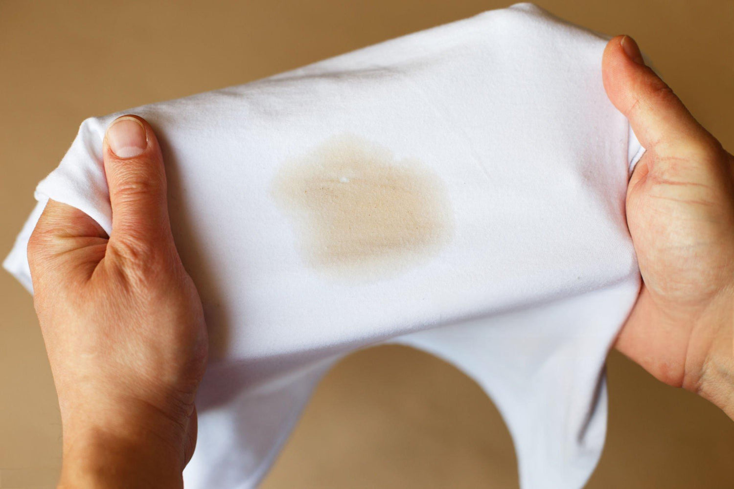 From Oily Stains to Fresh Clothes: Innovative Laundry Degreaser Hacks